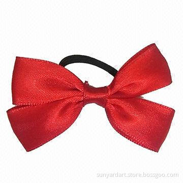 Wine bottle bow with elastic band